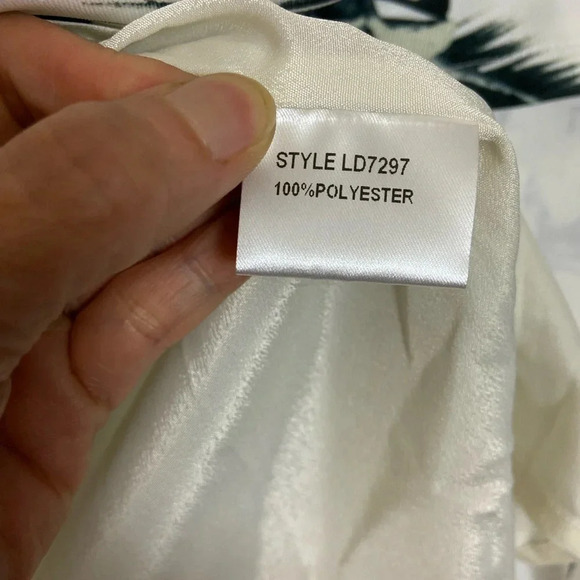 NWT Luna fit  and flare floral dress with pockets Sz S - Picture 7 of 12